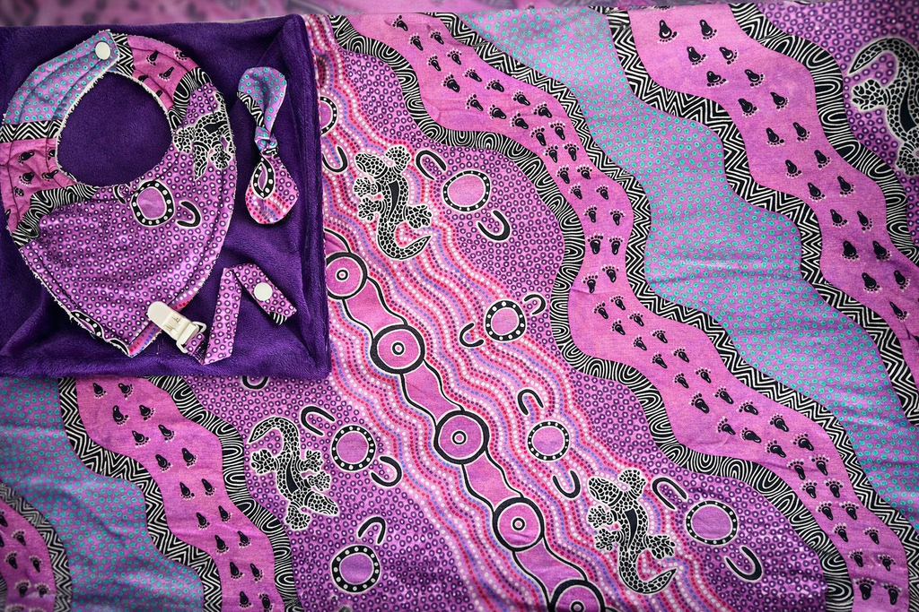 Mulaka Hunting Pink Blanket Bundle